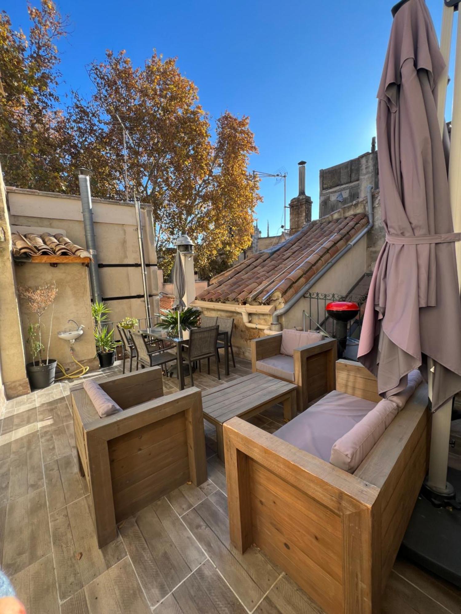 Renove, Vue Sur Palais Des Papes, Terrasse Et Wifi Troisieme Etage Apartment อาวีญง ภายนอก รูปภาพ