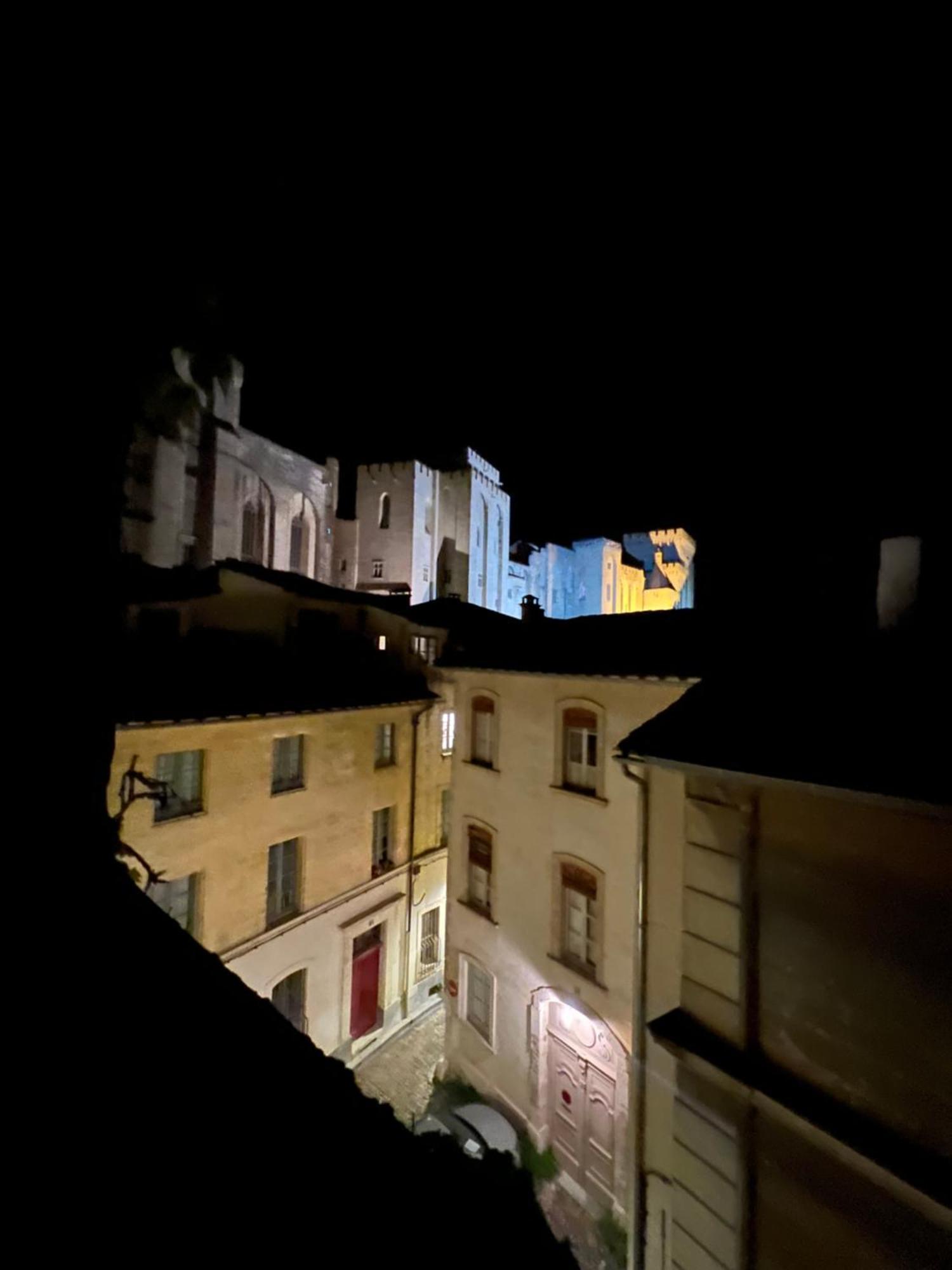 Renove, Vue Sur Palais Des Papes, Terrasse Et Wifi Troisieme Etage Apartment อาวีญง ภายนอก รูปภาพ